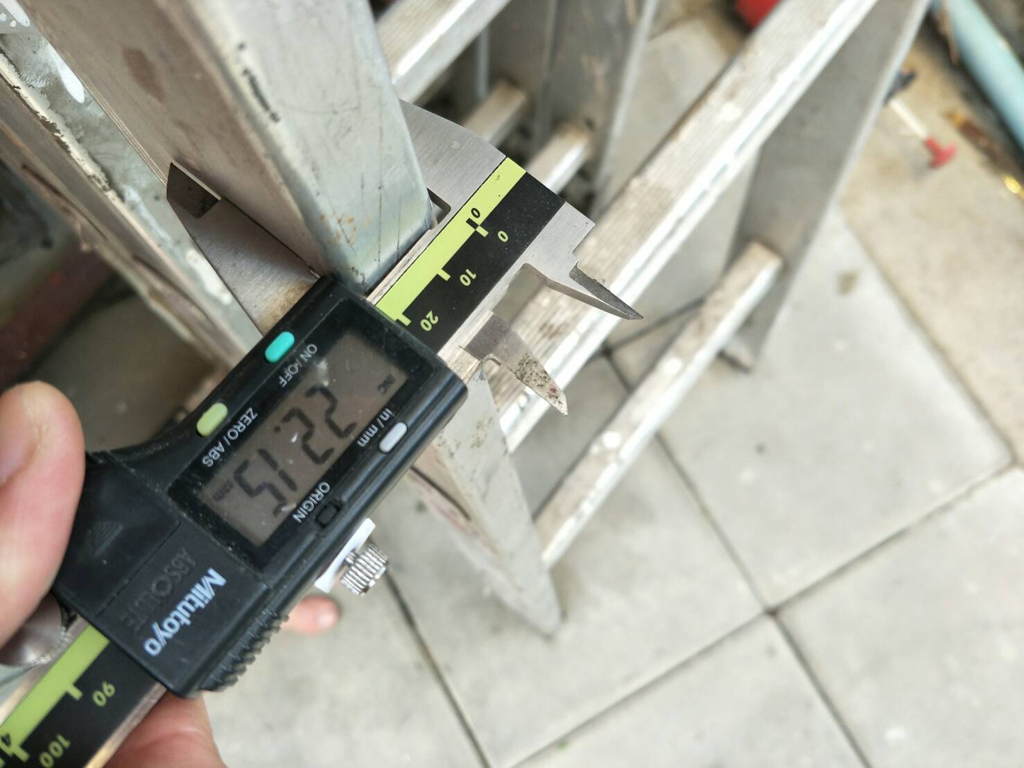 AC03 ข้อต่อบันไดพับสวมใน 5.07 x2.07 CM ปรับได้ 4 ระดับ สำหรับ ซ่อมบันไดพับ หรือ DIY ต่างๆ