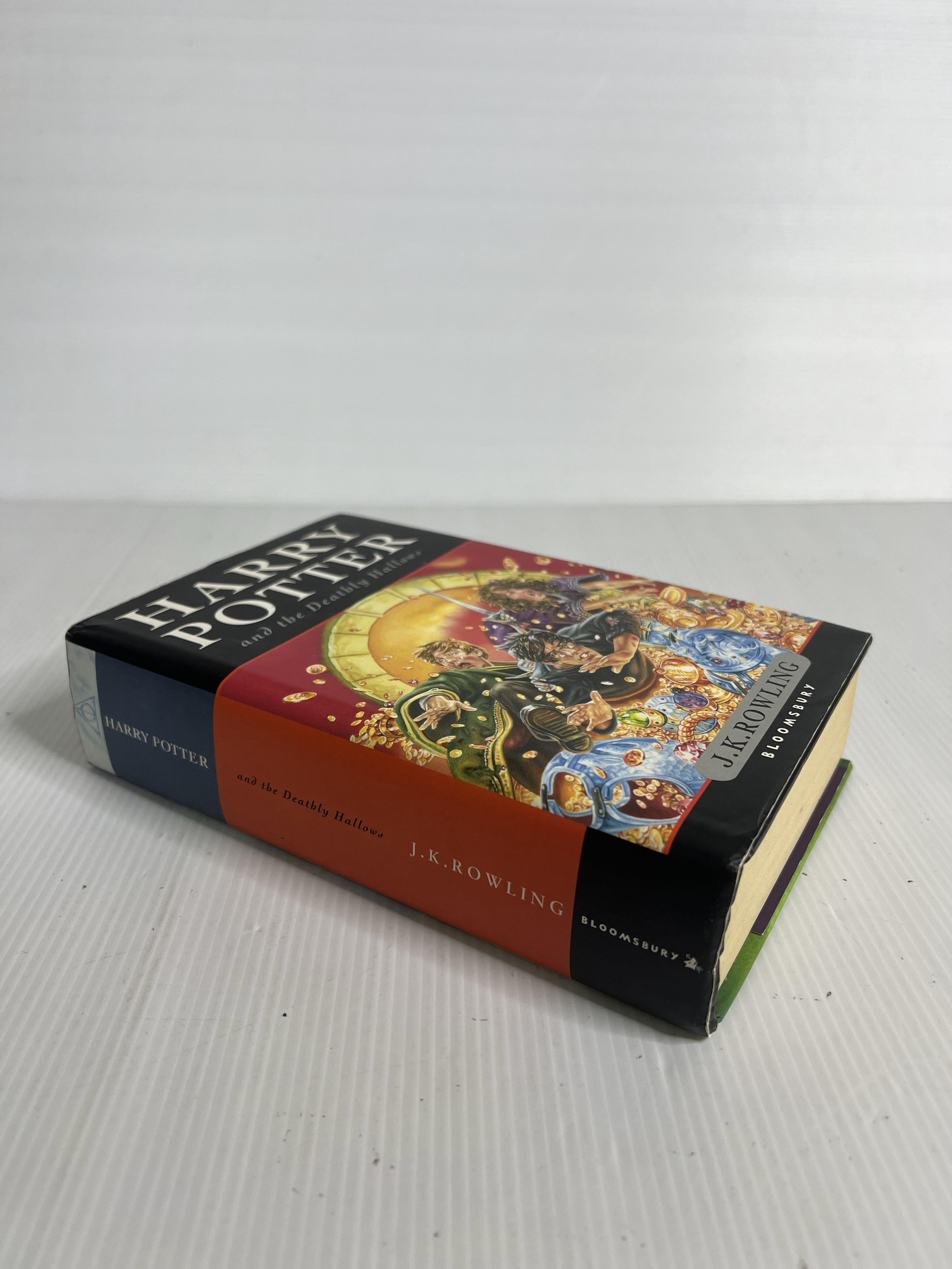 Harry Potter and the Deathly Hallows Book J.K. Rowling n/a 90-99 Hardcover