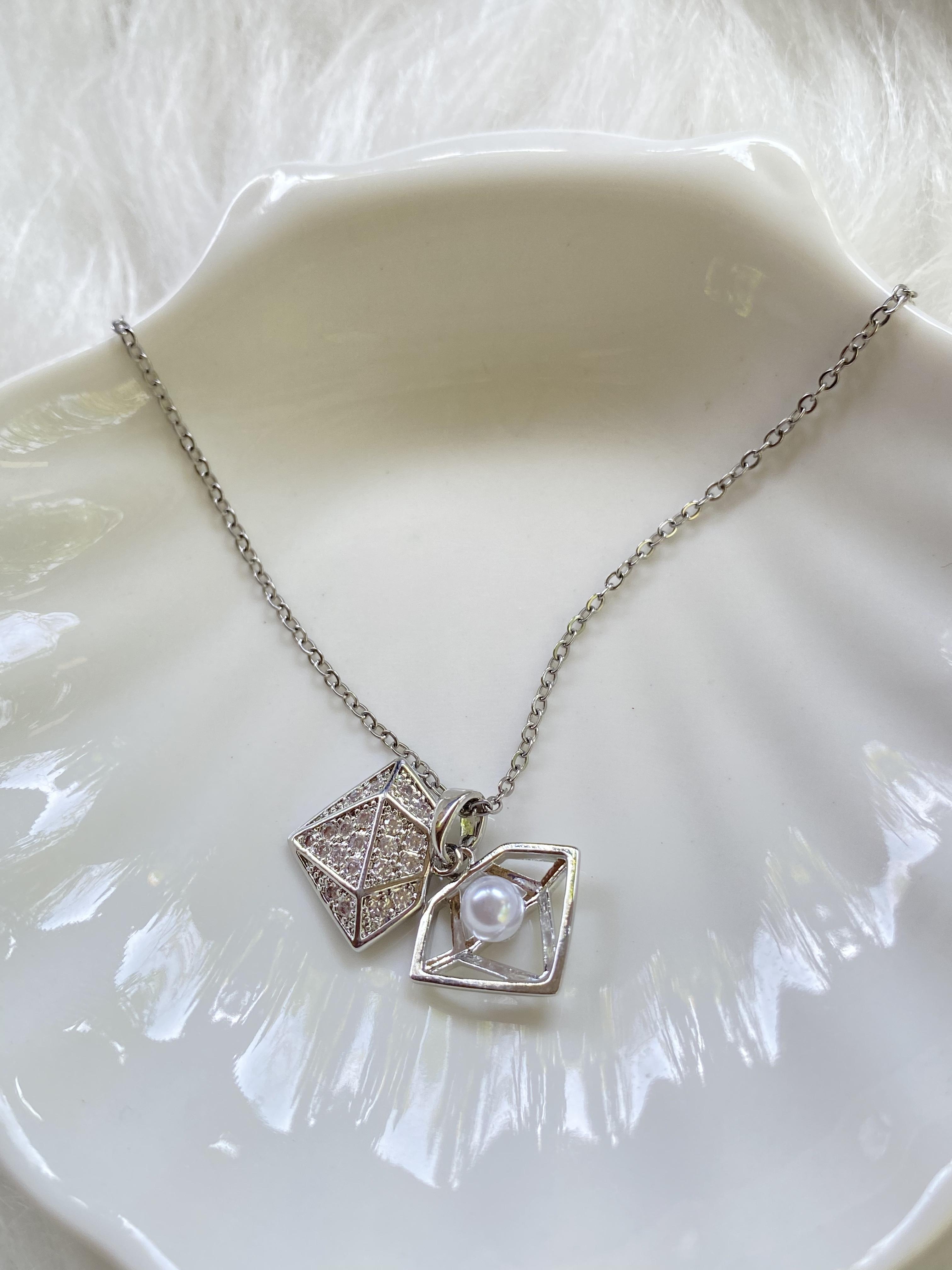 “เช็คสินค้าทัก line ก่อนโอนนะคะ”Dia