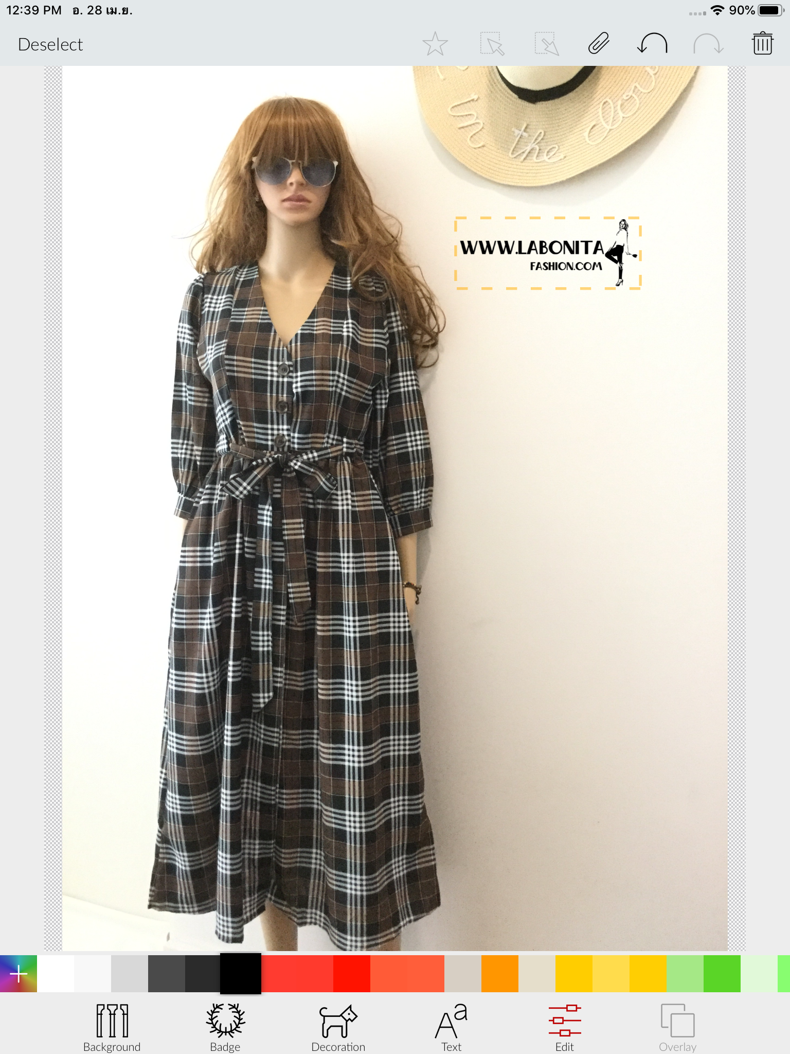 เดรสยาวลายสก๊อต กระดุมหน้ามีเชือกให้ผูกเอวกระชับทรง