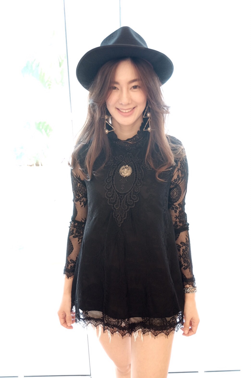 New Versace brand เดรสลูกไม้ทั้งตัว พร้อมซับใน ลายละเอียดเยอะมาก