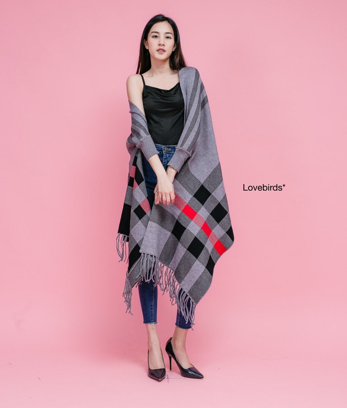 เบลเซอร์ทรงเสื้อคลุมลายเบอเบอร์รี่ ใส่สวมแขน ผ้าอย่างดี จั้มที่แขน ปลายฟริ้น งานสวยมากๆค่า