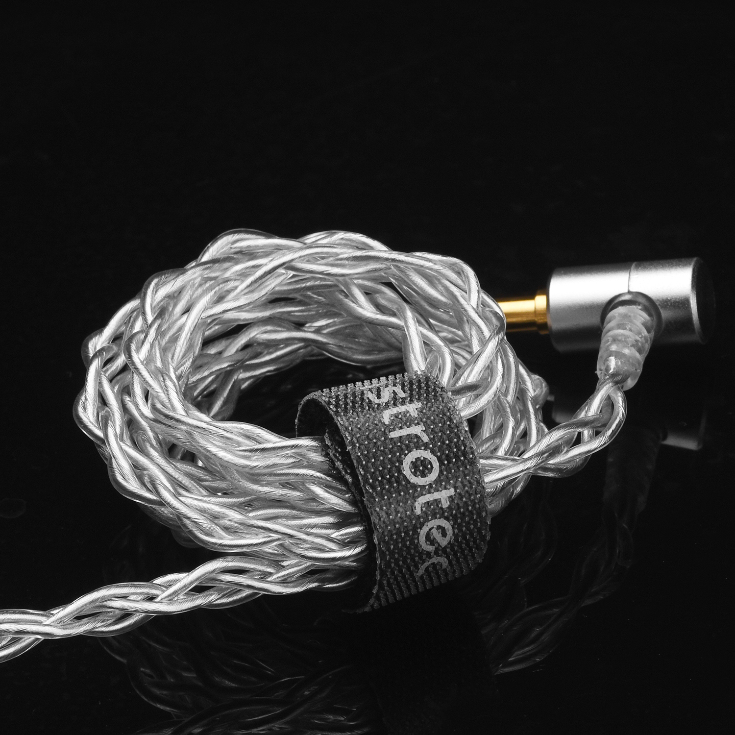 ขาย Astrotec ATC1W สายอัพเกรดหูฟัง OFC 156 แกน ชุบเงิน ขั้ว MMCX