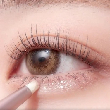 MUDE SHADOW DETAIL BRUSH (แปรงทาอายแชโดว์ )