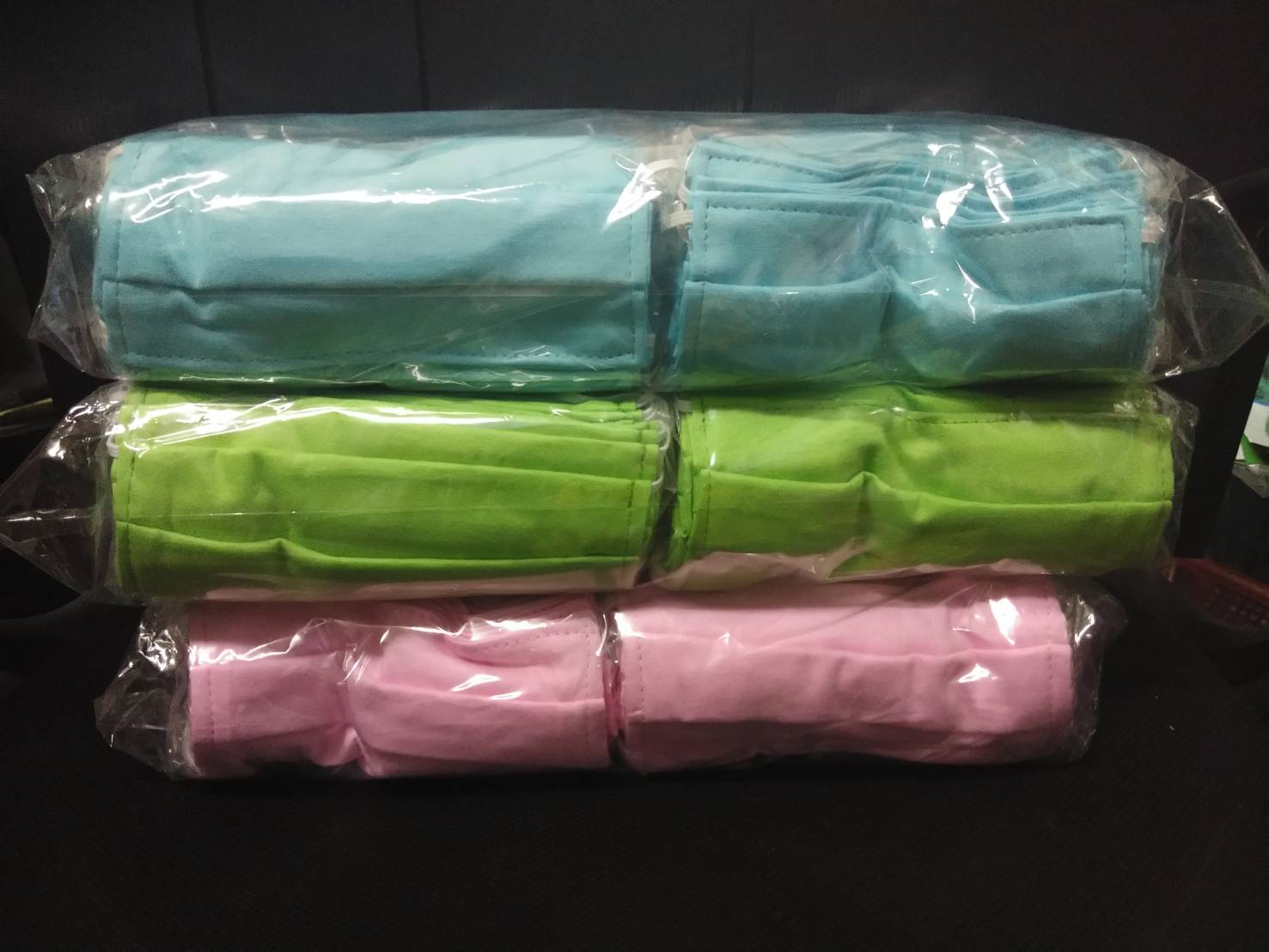 ผ้าปิดจมูก คัตตอน 2 ชั้น สีเขียว ฟ้า ชมพู เนื้อผ้านิ่ม ไม่ละคายเคืองผิว ใช้ป้องกันฝุ่นละออง สามารถซักทำความสะอาดได้