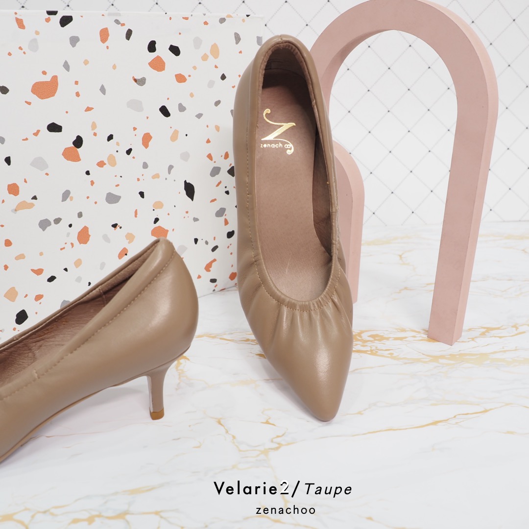 ทรงปกติ เปลี่ยนไซส์ได้-ไม่รับคืน รุ่นขายดี Zenachoo Velarie2 สูง 2 นิ้ว สี taupe รองเท้าหนังแกะแท้ หัวแหลมหน้ากว้าง