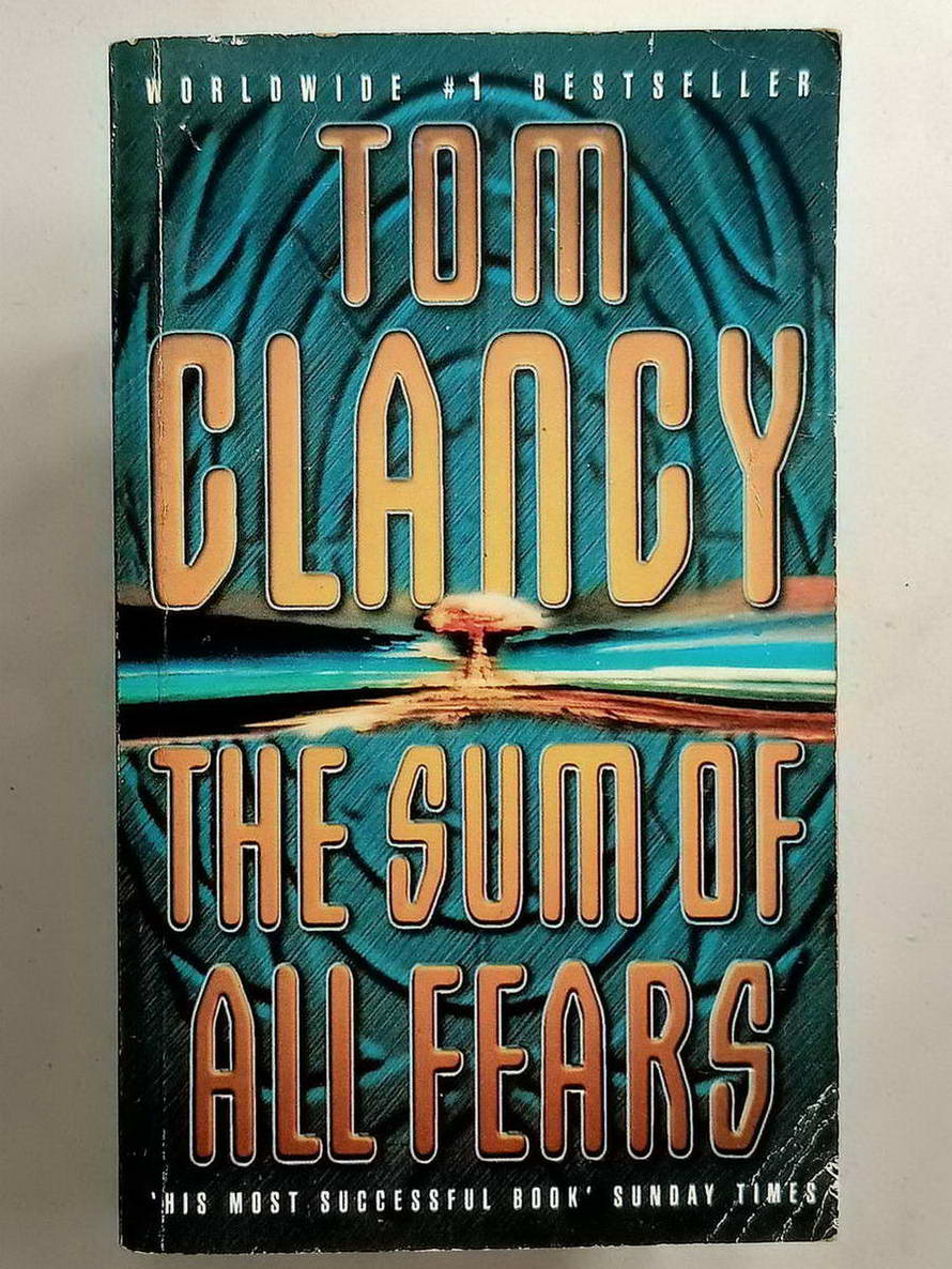 หนังสือมือสอง 097 นวนิยายแปลเรื่อง the sum of all ftars นักรบเกมโลกันตร์ เล่ม 1 นวนิยายเกี่ยวกับสันติภาพกำลังจะเกิดขึ้นในตะวันออกกลางอิสราเอลกัดฟันแขนรับแผนพันธภาพด้วยการเปิดทางให้ชาวบาห์เรนสไตส์ กลับคืนสู่ถิ่นฐานเพียงเพราะเจ้าหน้าที่ของรัฐยิงผู้เดินขบวนต