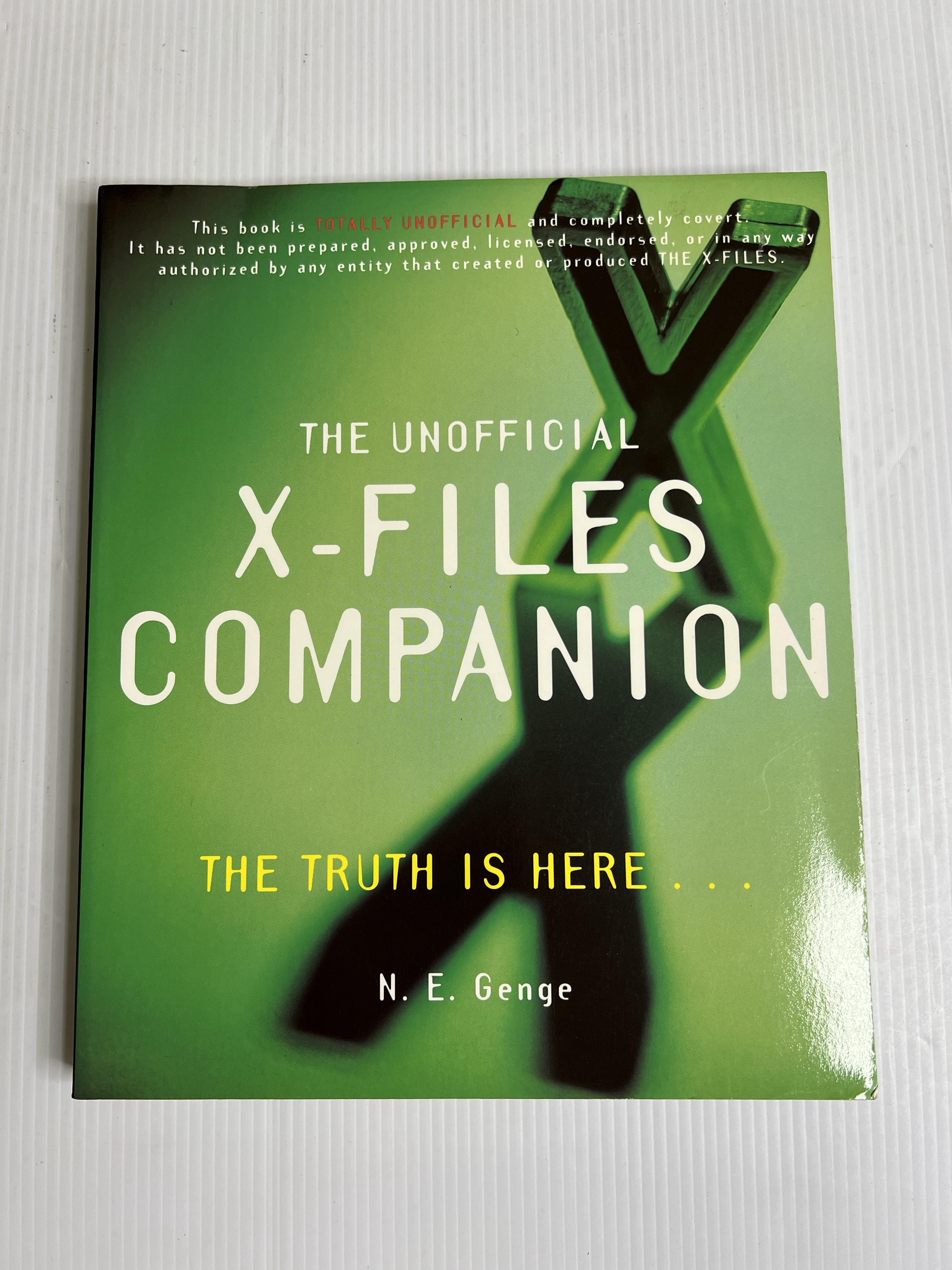 The Unofficial X-Files Companion : The Truth is Here N. E. Genge 24 Nov. 1996 90-99% Paperback