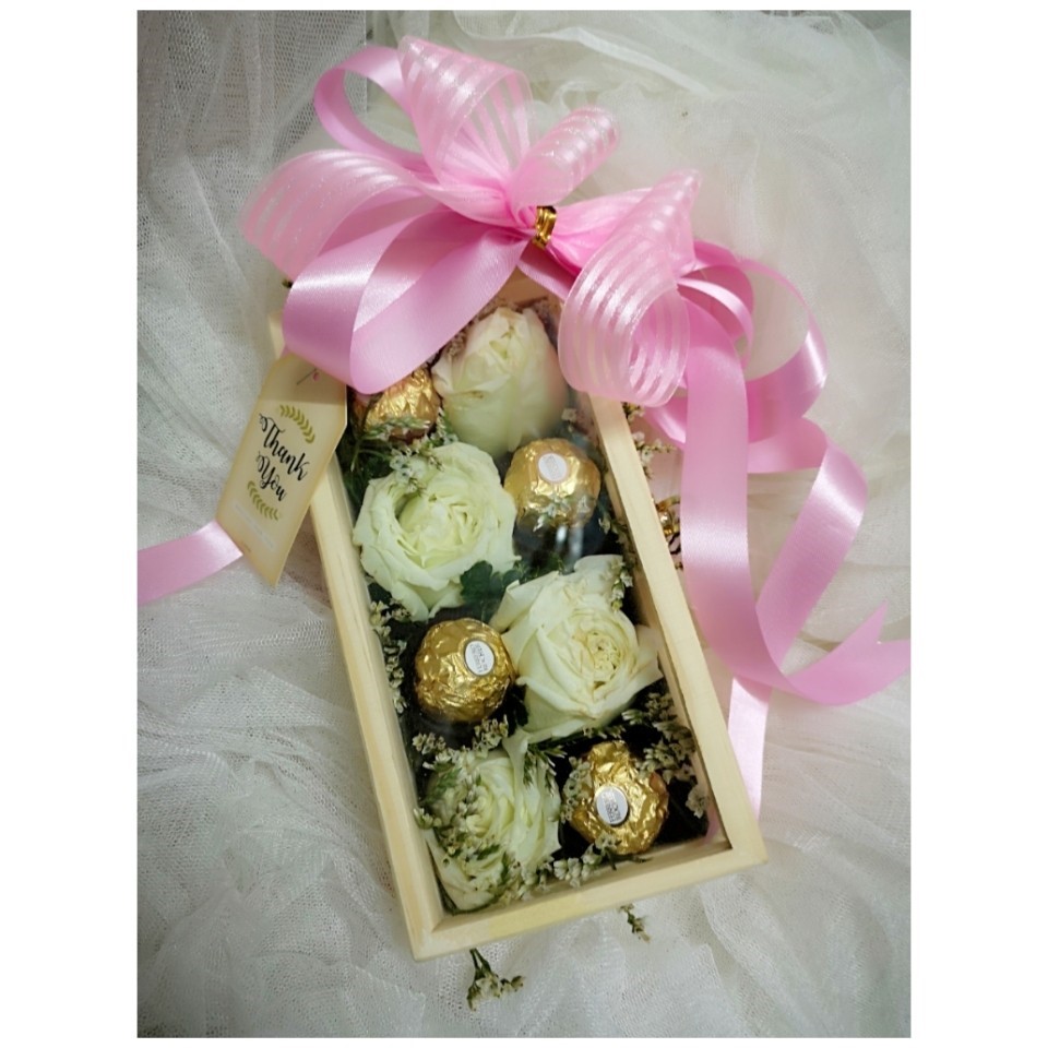 กล่องดอกไม้ ช็อคโกแลต (Flower Box)