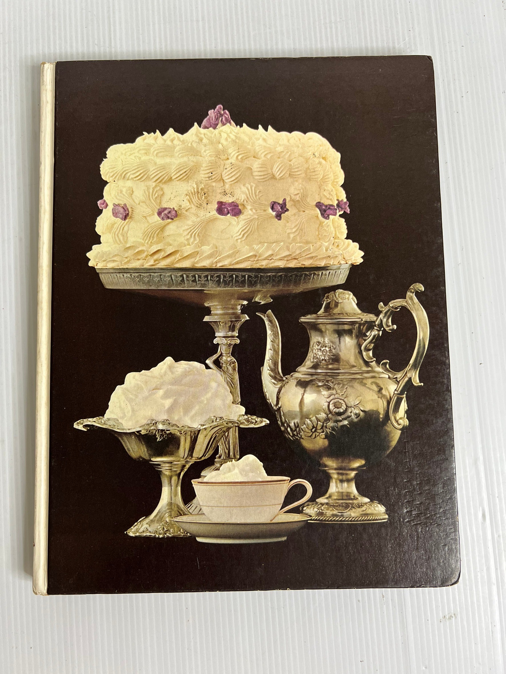 The Cooking of Vienna's Empire Joseph Wechsberg January 1, 1968 90-99% Hardcover