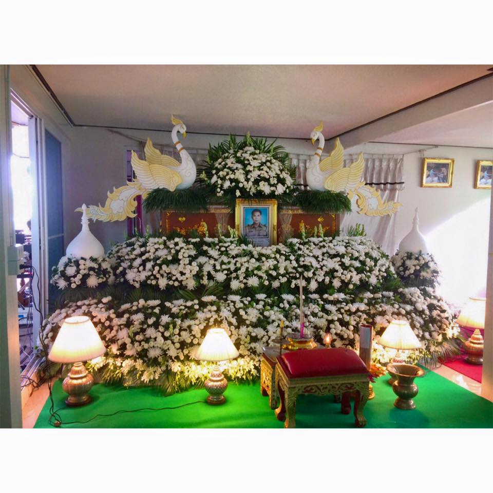 ดอกไม้หน้าศพ แบบสวน 2 ชั้น