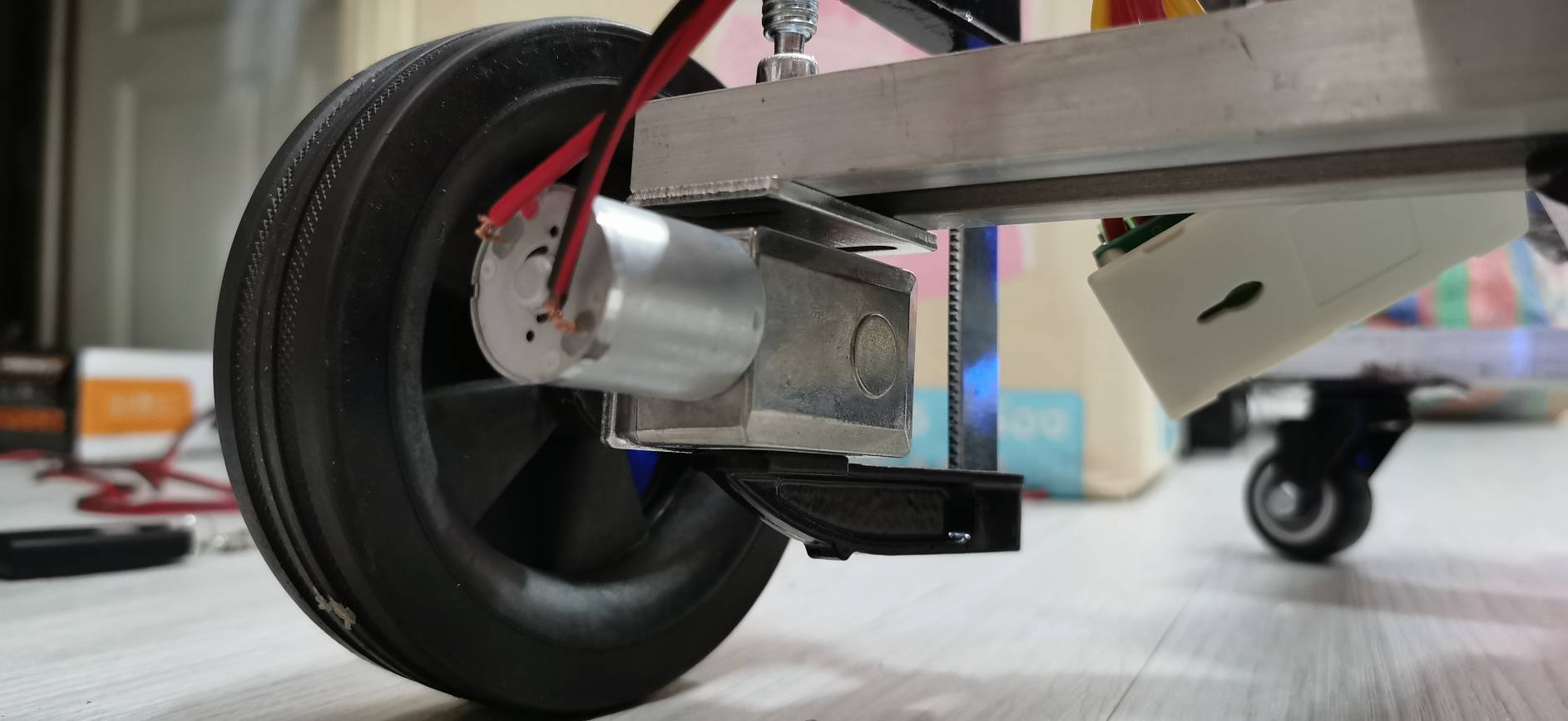 MO31 ชุดล้อ 5 นิ้ว ติดมอเตอร์ 12V แรงบิดสูง 40 รอบ/นาที สำหรับ DIY