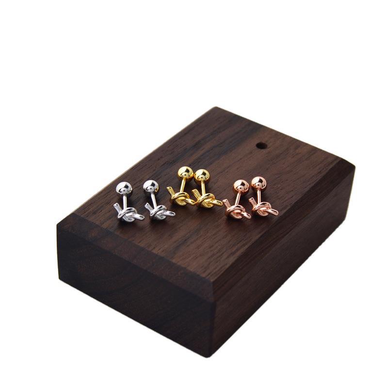 “เช็คสินค้าทัก line ก่อนโอนนะคะ”ต่างหูสำหรับผิวแพ้ง่าย จิวเงินแท้ 92.5% ก้านมาตรฐาน แบบขันน็อต Knot_ES495