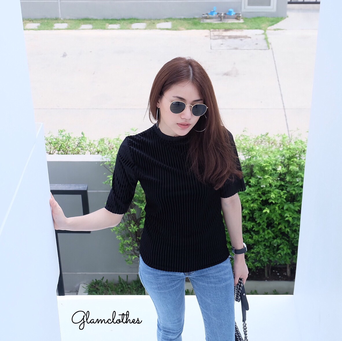 New!! velvet pleated เสื้อคอกลมเนื้อผ้ากำมะหยี่สลับซีทรูบาง ตัวนี้น่ารักค่ะ ใส่สวย คอเต่านิดๆ แต่ไม่ร้อน เพราะเนื้อไม่หนา ใส่สบายมากค่ะ