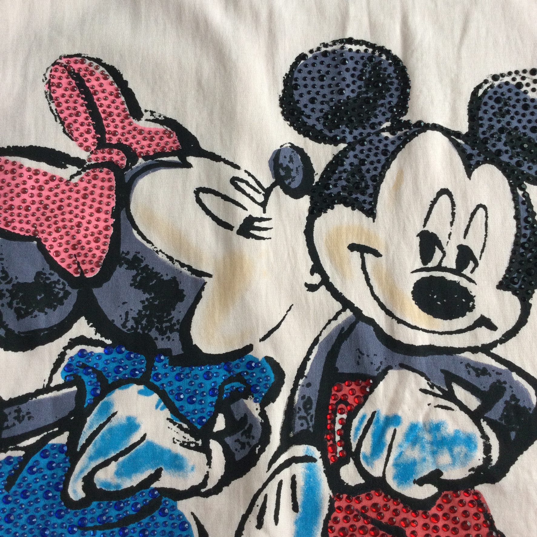 New Arrival เดรสมิกกี้เม้าท์น่ารักฝุดๆ คร้า เดรสผ้าเนื้อลินินด้านในรัดซับติดกับตัวผ้าไม่บางค่ะ เนื้อดีมากๆ ขอบอก ดีเทลแขนเว้าปลายแขนระบาย สกรีนลายมิกกี้เม้าท์ประดับเพชรสีๆ อย่างดี สาวๆ ห้ามพลาดนะค่ะงานจริงสวยมว๊ากกก