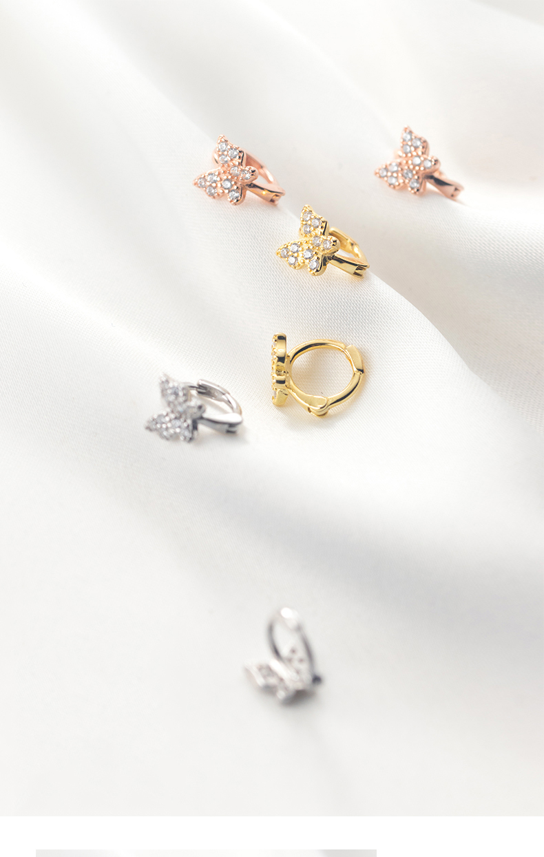 “เช็คสินค้าทัก line ก่อนโอนนะคะ”ต่างหูสำหรับผิวแพ้ง่าย เงินแท้ 92.5% Flyo(ห่วงจิ๋ว)_ES700