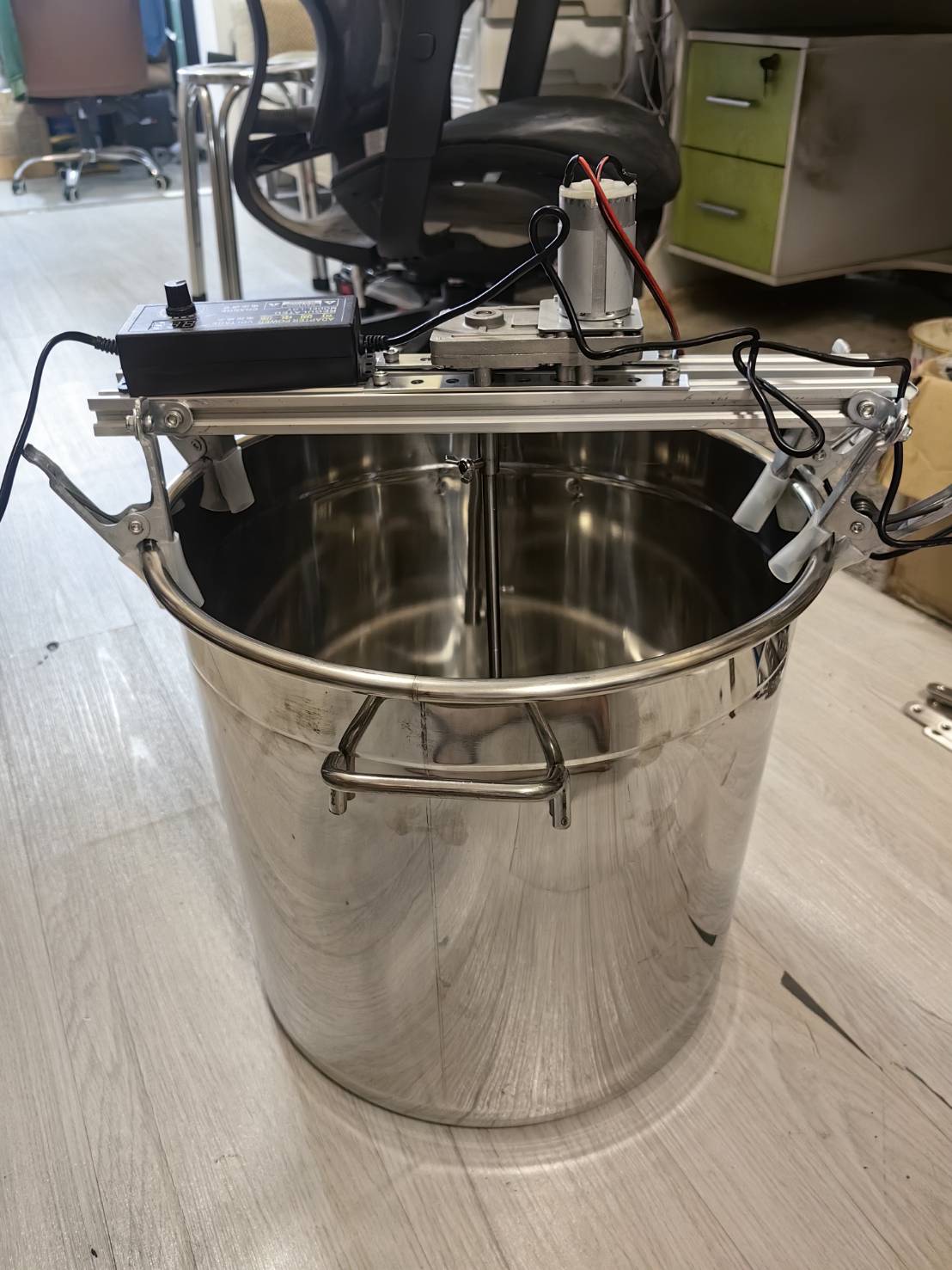 OT179 เครื่องกวนไส้รุ่นติดตั้งง่าย ใช้ได้กับกระทะ หม้อ ขนาดไม่เกิน 40CM