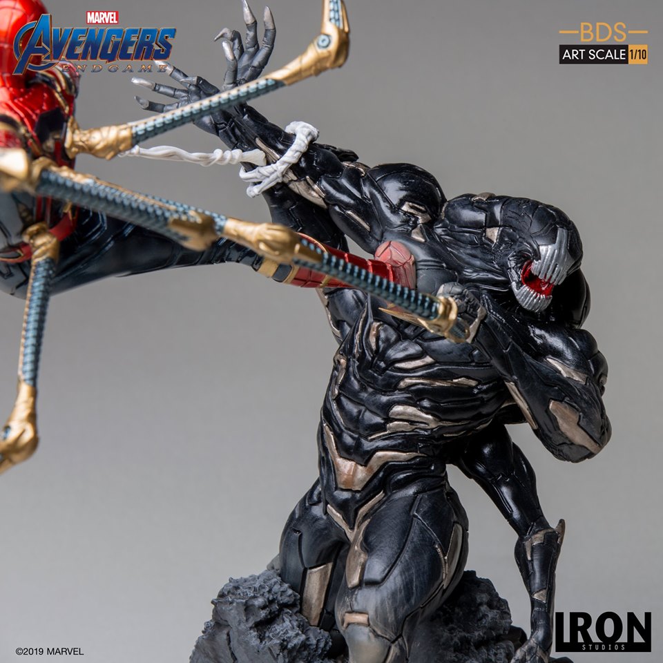 Iron Studios BDS Art Scale 1/10 Avengers: Endgame - Iron Spider Vs Outrider