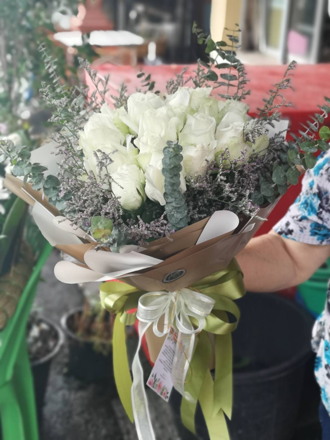 ช่อดอกกุหลาบสีขาว ง้อคืนดีแฟน