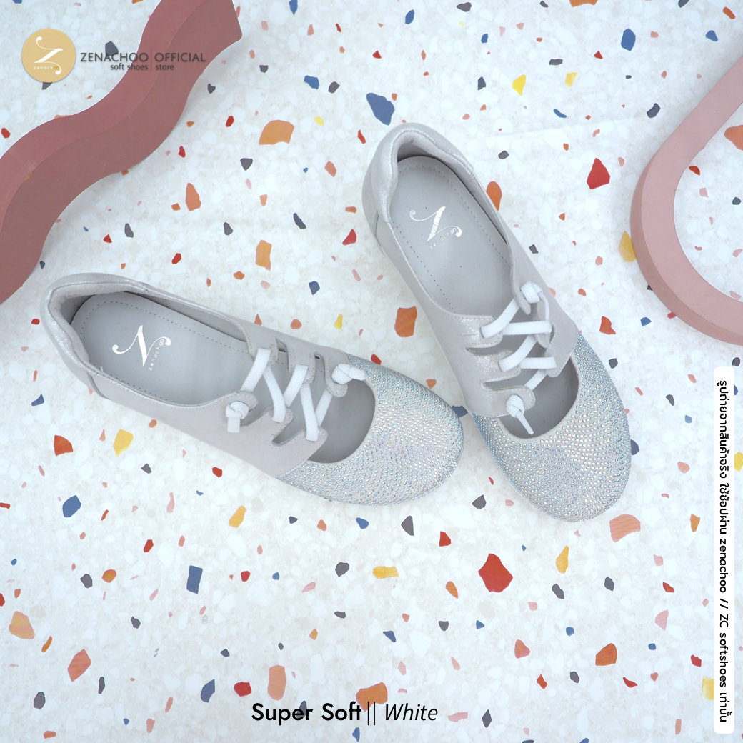 พื้นนิ่มตะลึง หน้ากว้าง ใส่สบายสุด ทรงปกติ เปลี่ยนไซส์ได้-ไม่รับคืน Zenachoo Super Soft สูง 1 นิ้ว รองเท้าหนังแกะแท้