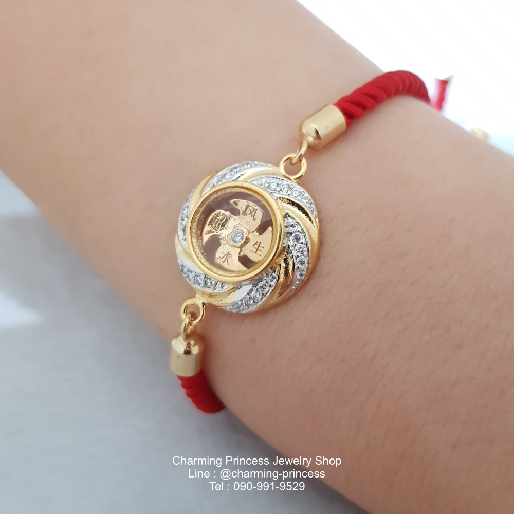 "กังหันนำโชค"ด้ายแดง วัตถุมงคลสำหรับเสริมดวงของทุกปีนักษัตรที่ดี สร้อยกังหัน ด้ายแดงนำโชค เสริมโชค เรียกทรัพย์ ร่ำรวย เงิน ทอง ปัดเป่าสิ่งชั่วร้าย เก็บเงินทองไม่รั่วไหลพร้อมกังหัน แชกงหมิว "กังหันนำโชค" จะหมุนแต่สิ่งดี ๆ เข้า