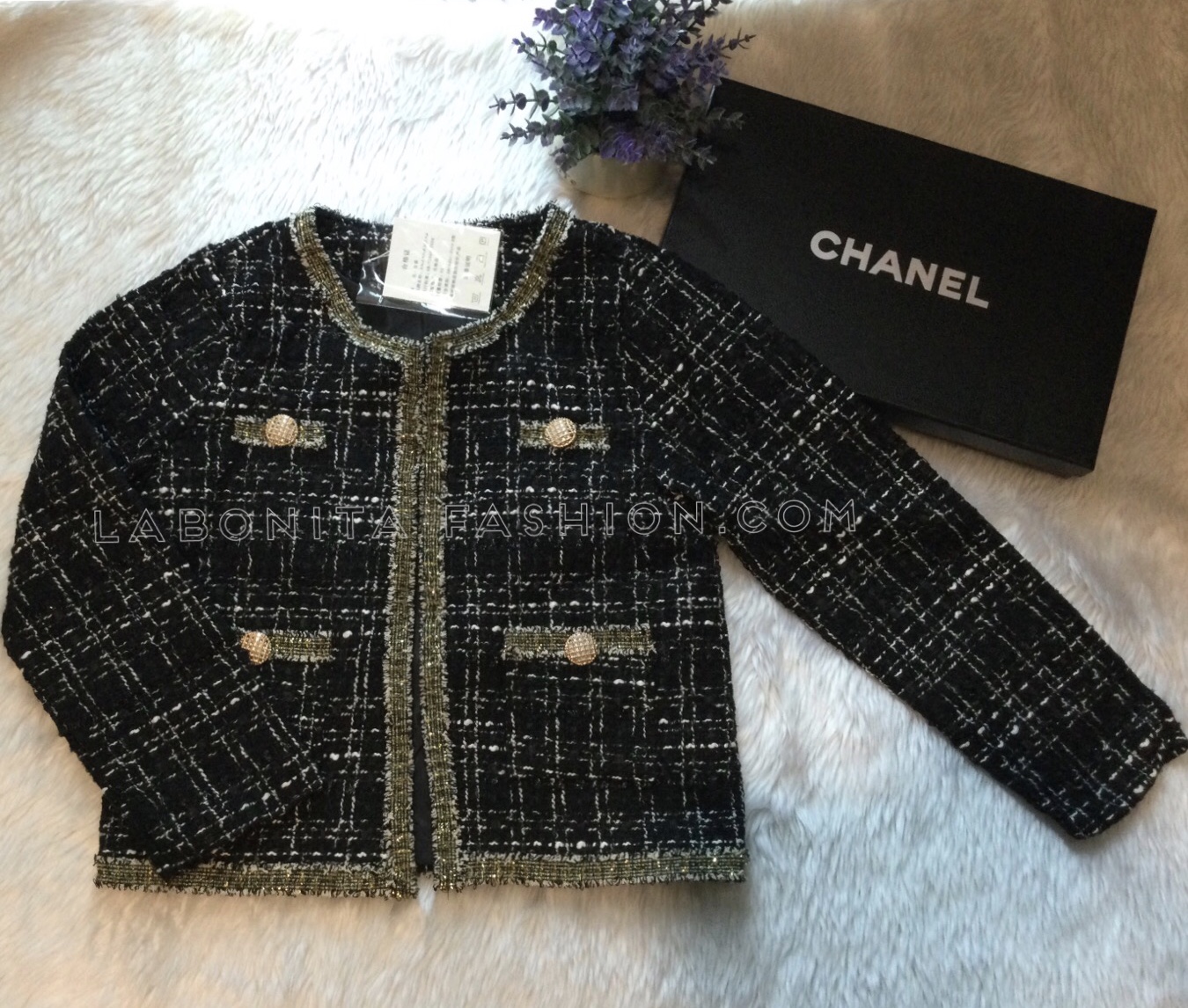 เสื้อทวิต เสื้อคลุมผ้าทวิต รุ่นนี้ขายดี🔥🔥🔥 เสื้อคลุม ใส่ได้ทุกโอกาสค่ะ