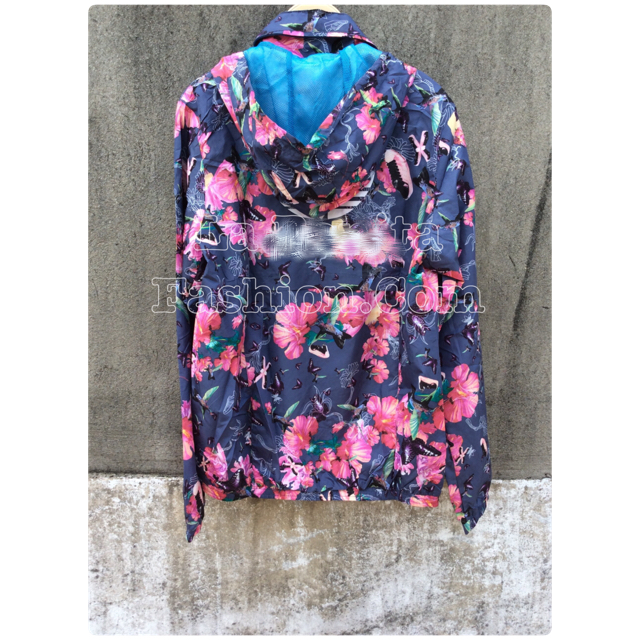 เสื้อแจ็คเก็ตผ้าร่มลายดอกสีสดใส เสื้อแจ็คเก็ตมีฮู้ด ( ฮู้ดถอดได้ค่ะ) เสื้อแจ็คเก็ตผู้หญิง