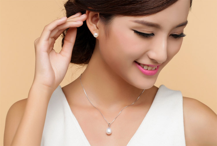 ต่างหูสำหรับผิวแพ้ง่าย เงินแท้ 92.5% Classy Pearl