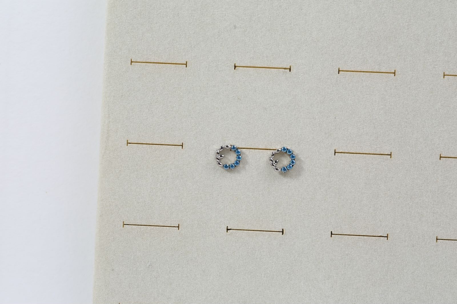 “เช็คสินค้าทัก line ก่อนโอนนะคะ”ไทเทเนี่ยม 100% ต่างหูสำหรับผิวแพ้ง่าย Lullaby จิวแป้นแบนขันน็อต ขนาดก้านปกติ ราคา/ข้าง ETC142