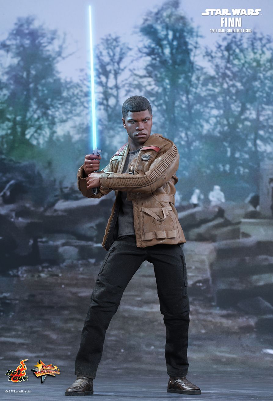 Hot Toys MMS345 STAR WARS: THE FORCE AWAKENS - FINN