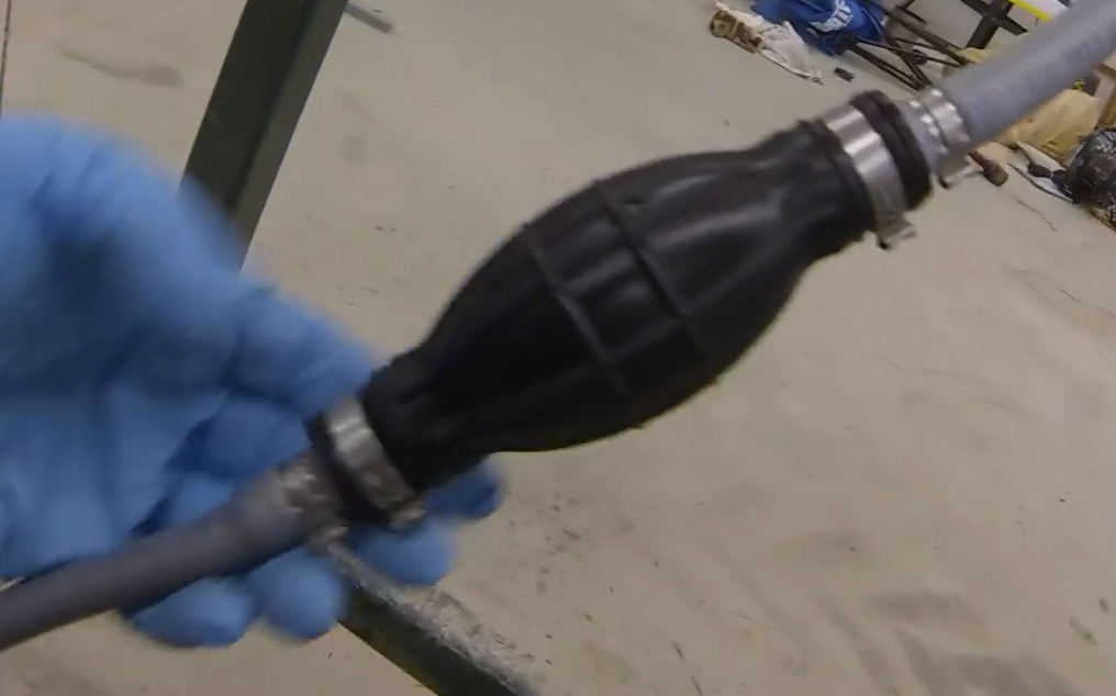 OT12 ปั๊มลูกยางมือบีบ ขนาดท่อเข้า - ออก 8 มิล คุณภาพสูง สำหรับงาน ปั๊มน้ำมัน เครื่อง ดีเซล เบนซิน ของเหลวต่างๆ