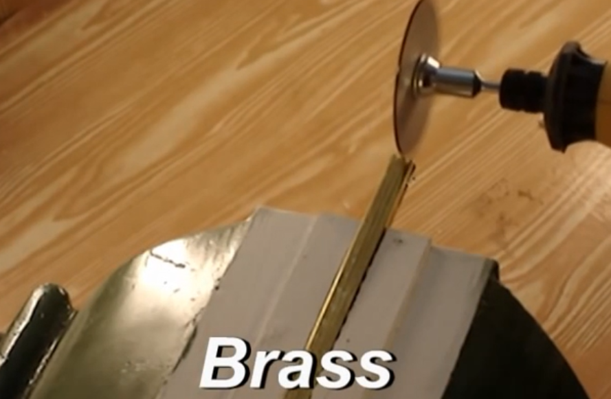 DG06 ชุดใบตัด HSS 5 ใบ แกน 3.2 มิล สำหรับงานไม้ อลูมิเนียม พลาสติก