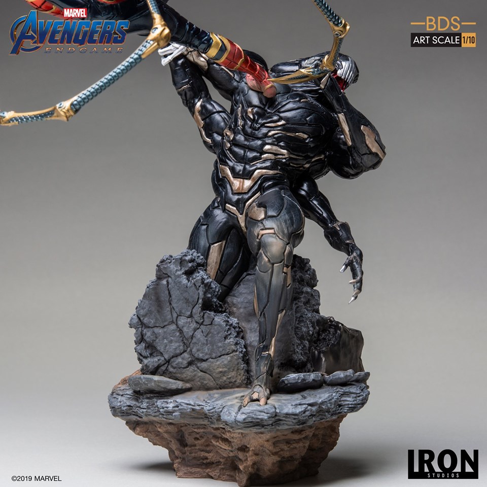 Iron Studios BDS Art Scale 1/10 Avengers: Endgame - Iron Spider Vs Outrider
