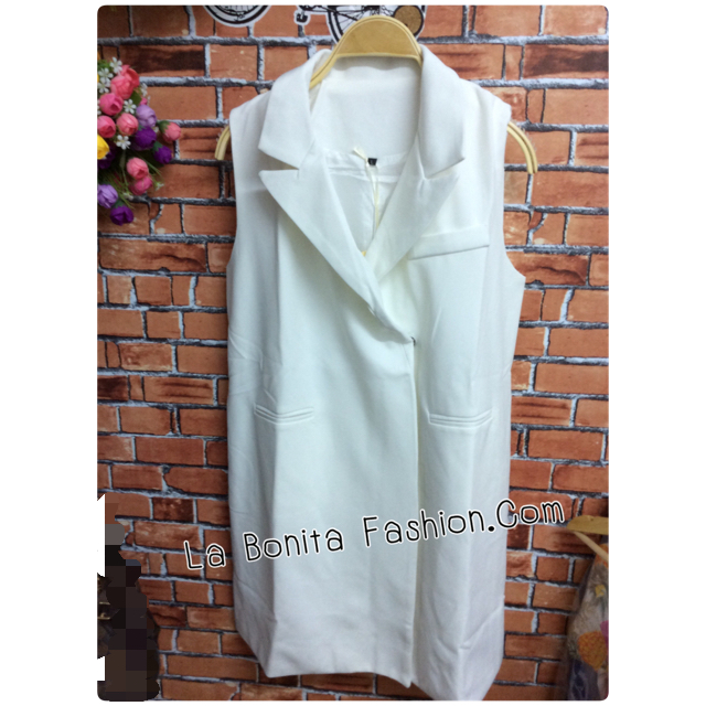 Aqua vest dress เดรสแขนกุด ผ้าดีมีซับทั้งตัว ตกแต่งด้วยขอบกระเป๋าข้างบน และสองกระเป๋าล่างที่ใช้ได้จริง ติดตรงกลางด้วยกระดุมสองเม็ด สามารถขยายเพิ่มสำหรับคนช่วงหน้าอกใหญ่ได้ สามารถใส่เป็นเสื้อคลุมได้