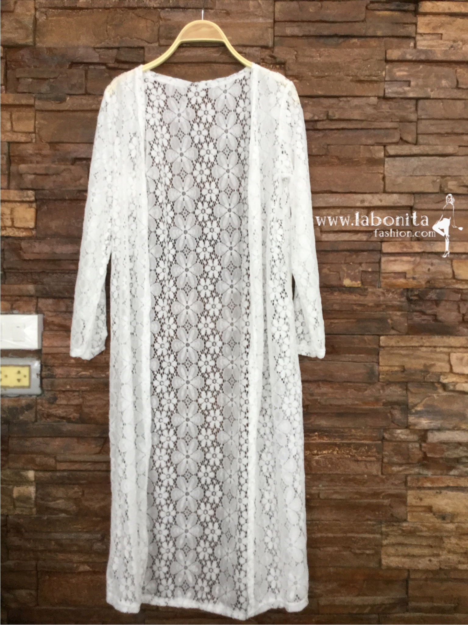 เสื้อคลุมยาวผ้าลูกไม้นุ่มๆ