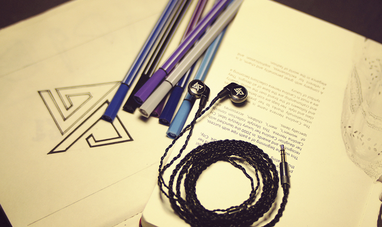 ขาย หูฟัง Auglamour AG-R1