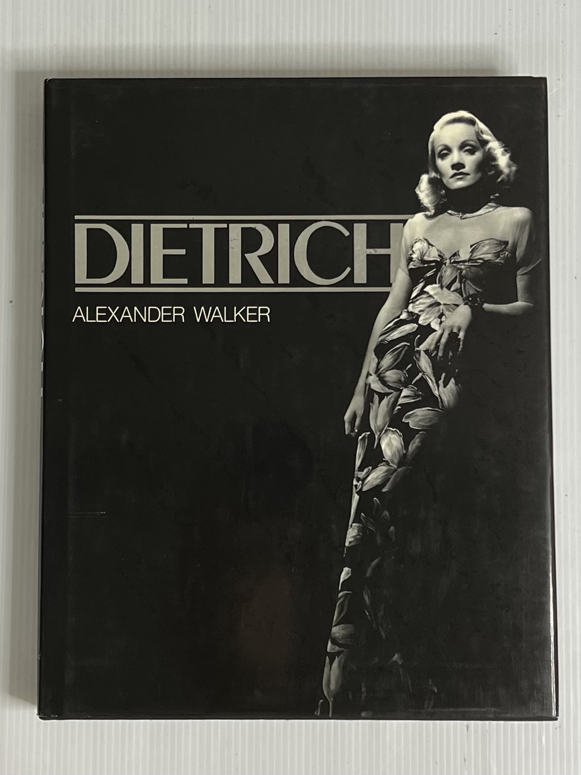 Dietrich Alexander Walker January 1, 1984 90-99% Hardcover