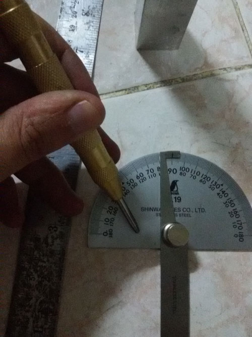 AP01 เหล็กตอกนำศูนย์ อัตโนมัติ