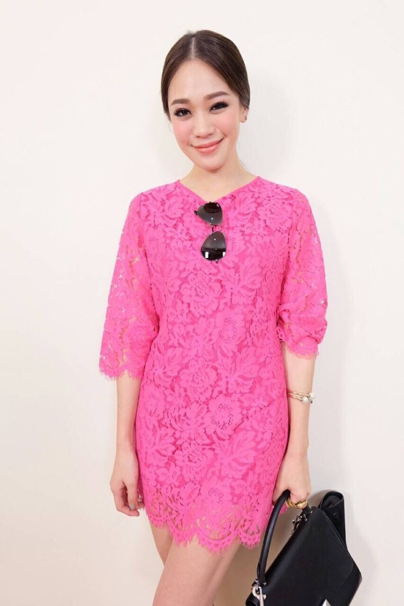 Luxe Lace Dress เดรสผ้าลูกไม้สีชมพู งานสวย มีซับในอย่างดีทั้งตัวค่ะ