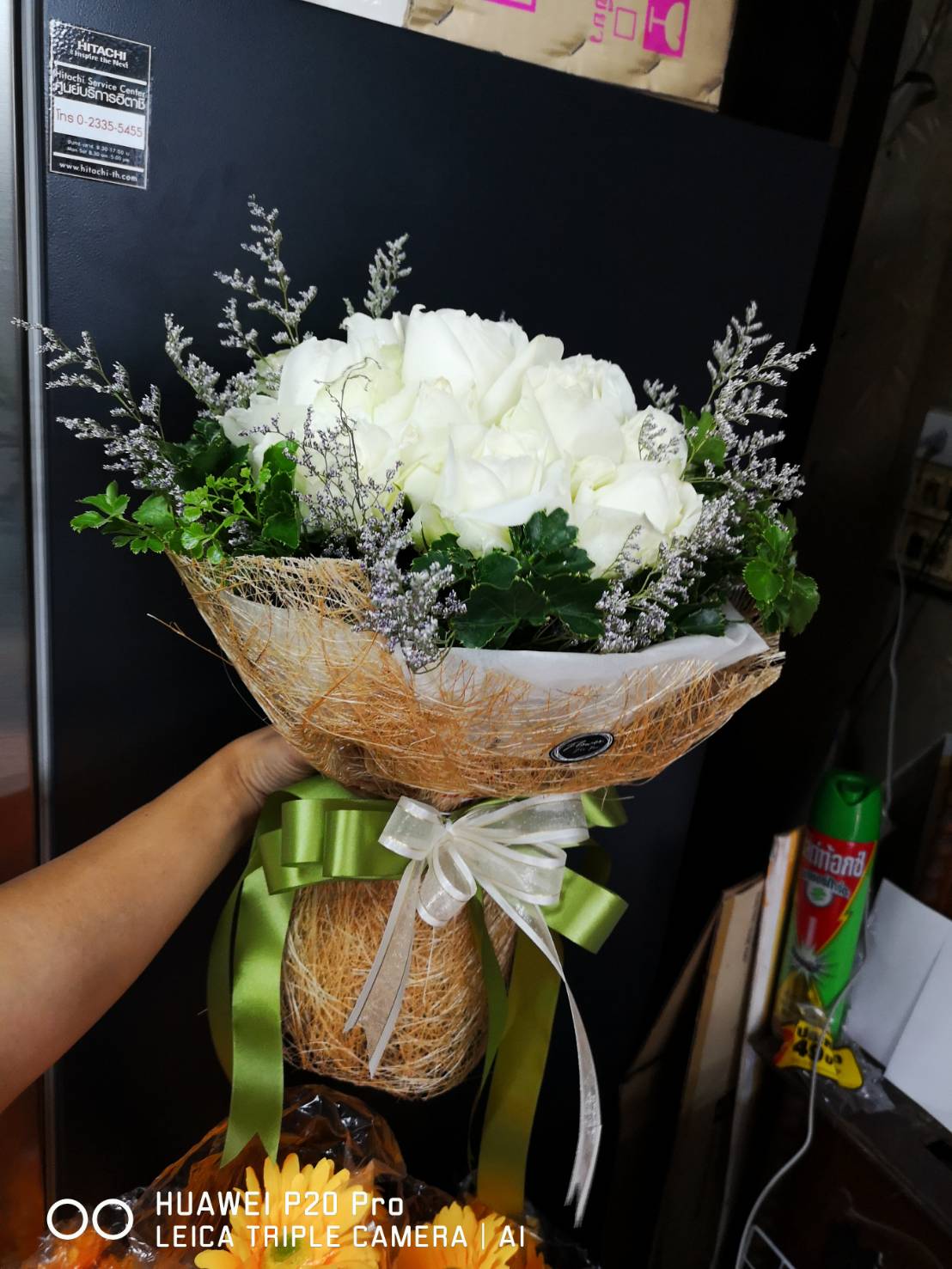 ช่อดอกกุหลาบสีขาวแทนความรู้สึก