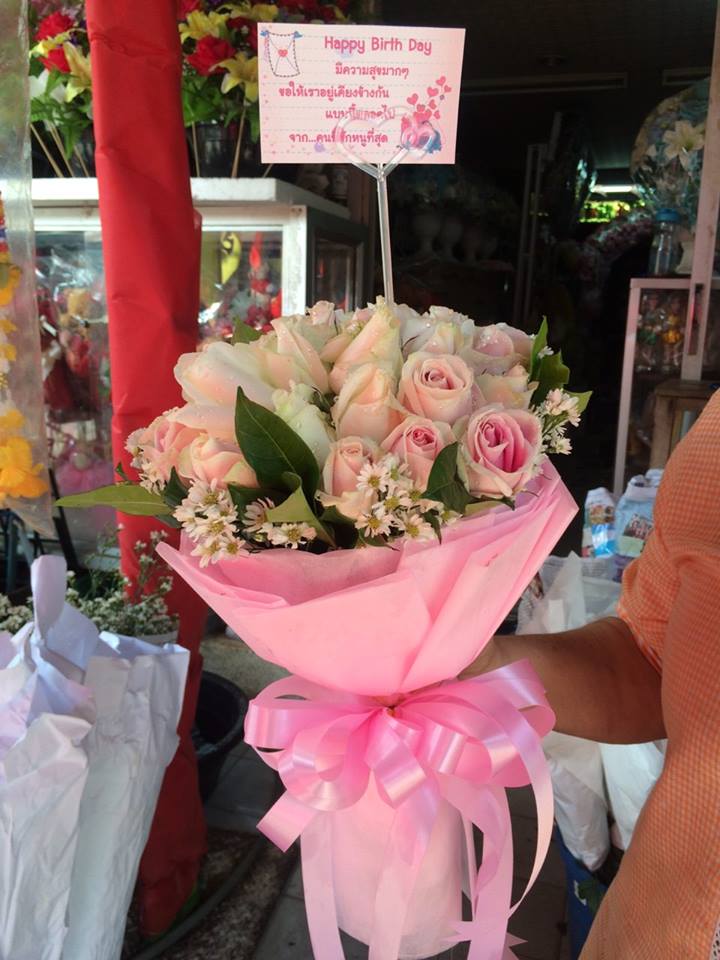 ช่อดอกกุหลาบสีชมพู ดอกไม้สด
