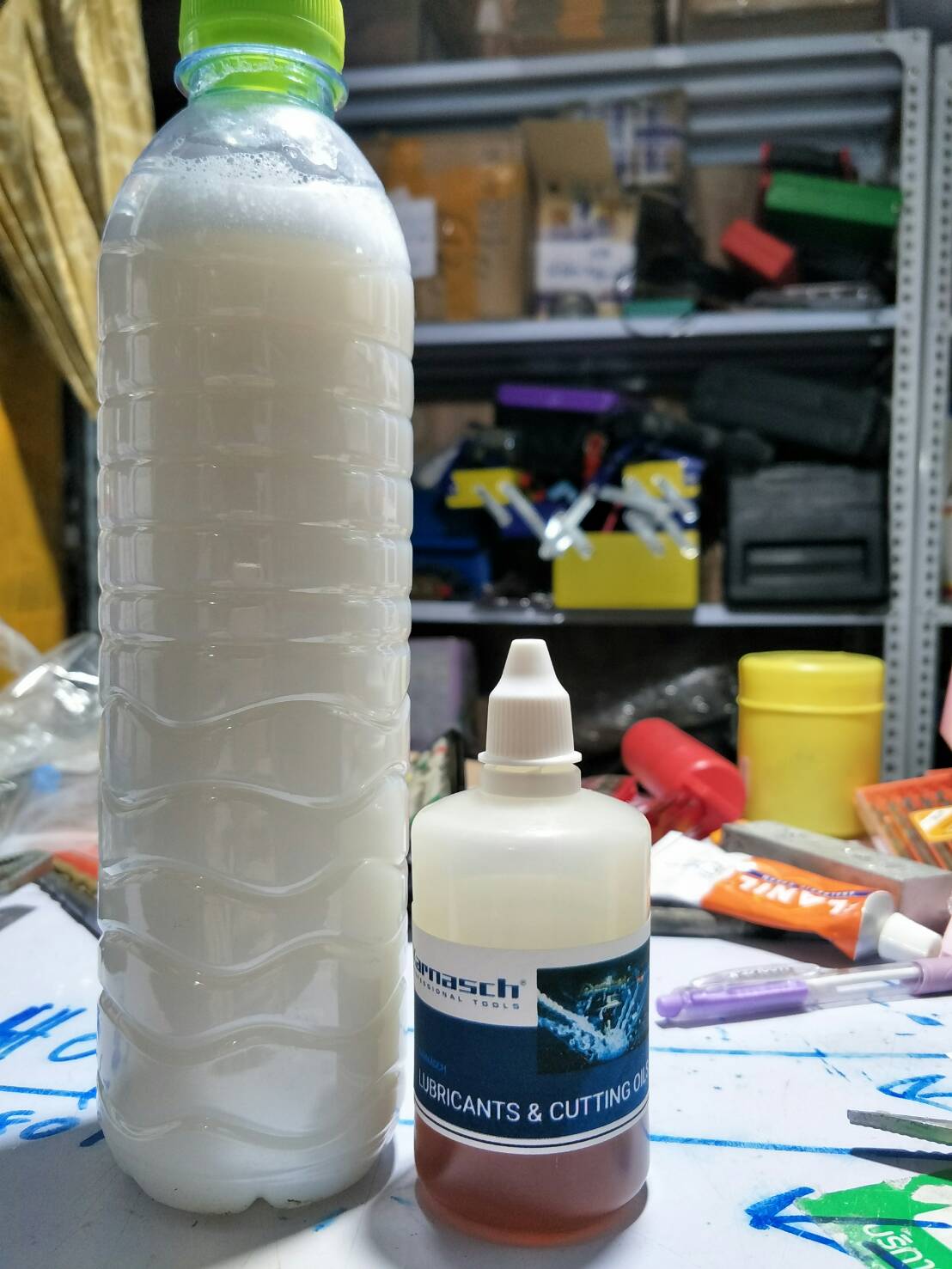 CW01 น้ำยาหล่อเย็น สำหรับ เจาะ เลื่อย ตัด โลหะ คุณภาพสูง Germany