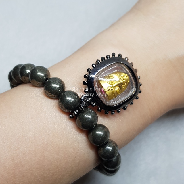 หน้ากากขุนแผนหน้าทอง อาจารย์สุบิน นะหน้าทอง พุทธคุณ มหาเสน่ห์ หลงใหล เข้าหาผู้ใหญ่ เมตตา ร้อยพร้อม ไพไรต์ เรียกเงินเรียกทอง *เป็นความเชื่อส่วนบุคคล โปรดใช้วิจารณญาณในการตัดสินใจ*