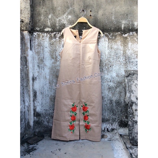 เดรสแขนกุด คอวี สไตล์มินิมอล เรียบๆเบาๆ ดีไซน์เกาหลี เพิ่มดีเทลผ่าน่าปักดอก