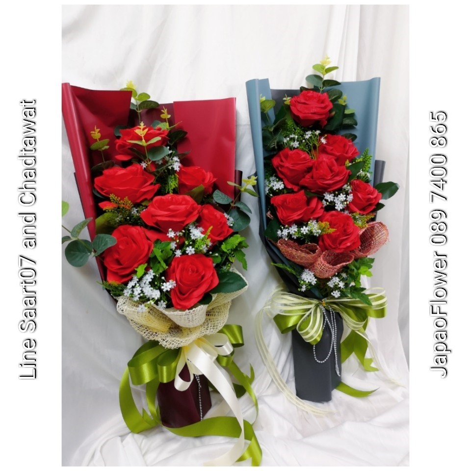 ช่อดอกกุหลาบแดง ทรงสูง พร้อมตุ๊กตาหมี