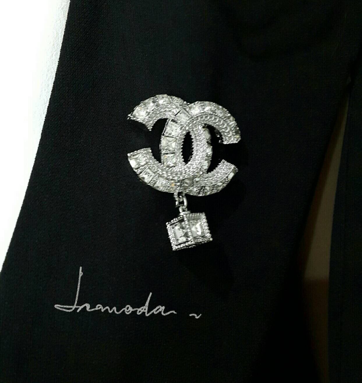 เข็มกลัด Chanel