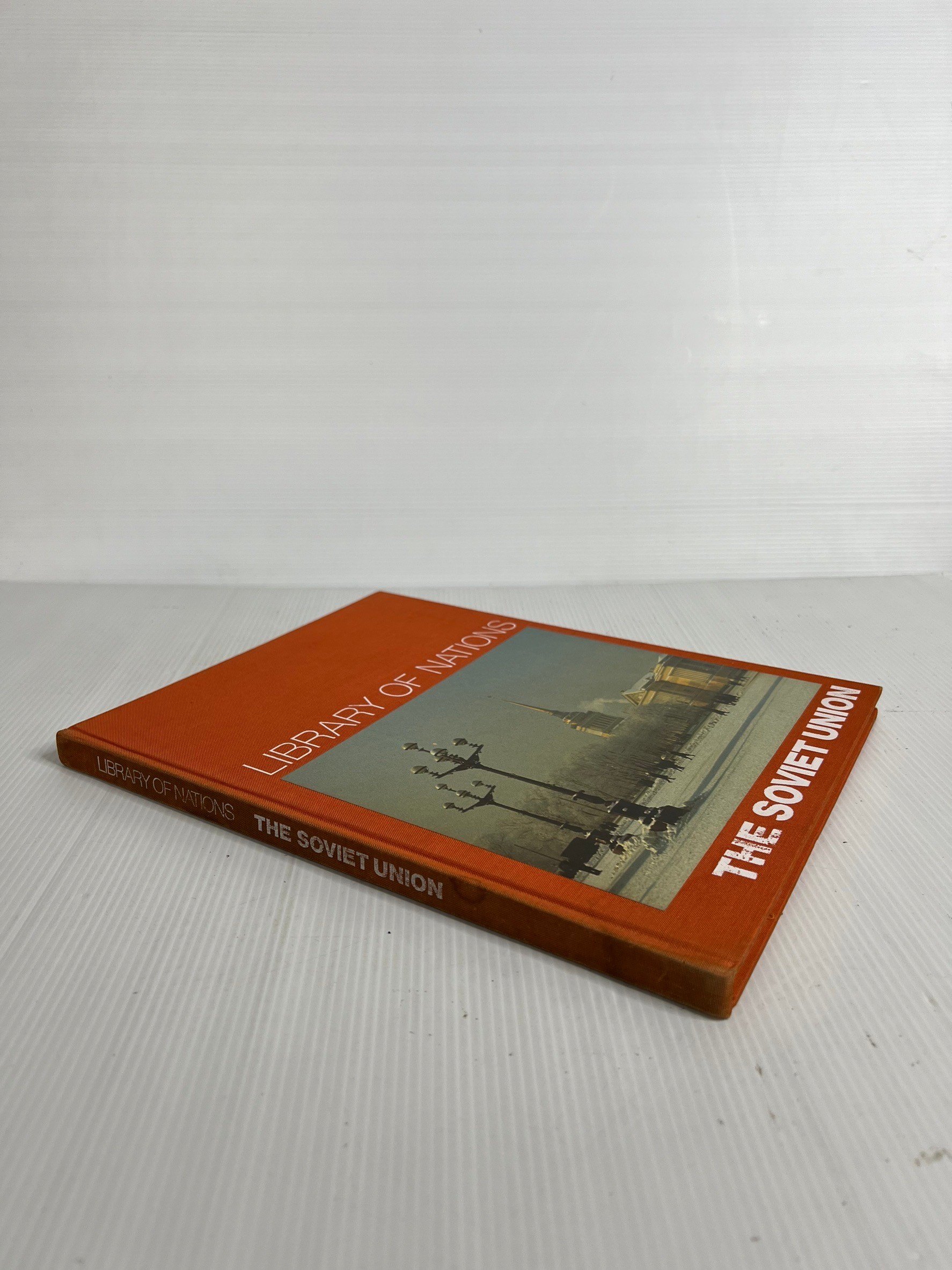 The Soviet Union (Library of Nations Series) Time-Life Books January 1, 1985 90-99% Hardcover