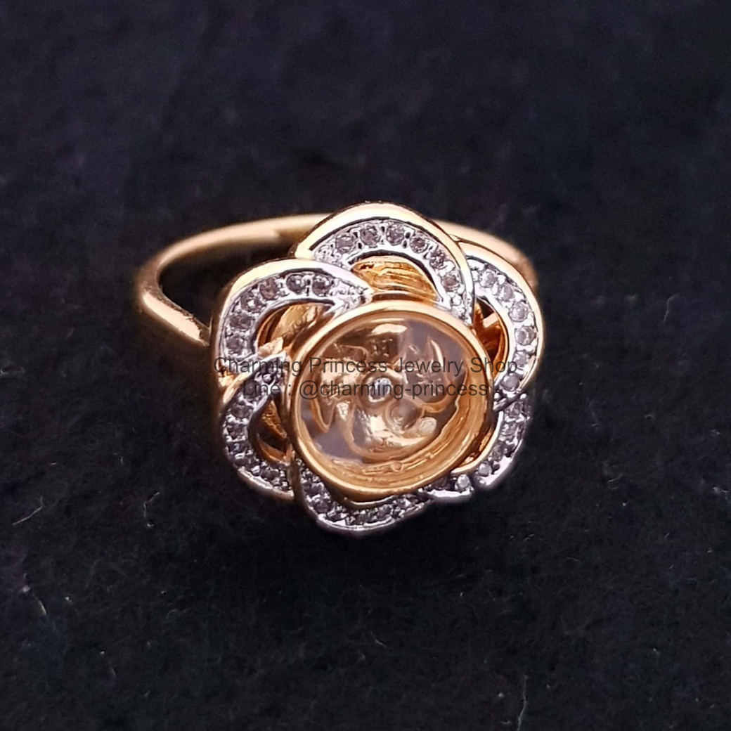 "กังหันนำโชค" หรือ กังหันแชกงหมิว แหวน ดีไซส์ดอกไม้ประดับพลอยสวิส วัตถุมงคลสำหรับเสริมดวงของทุกปีนักษัตร เสริมโชค เรียกทรัพย์ ร่ำรวย เงิน ทอง ปัดเป่าสิ่งชั่วร้าย เก็บเงินทองไม่รั่วไหล Size 55