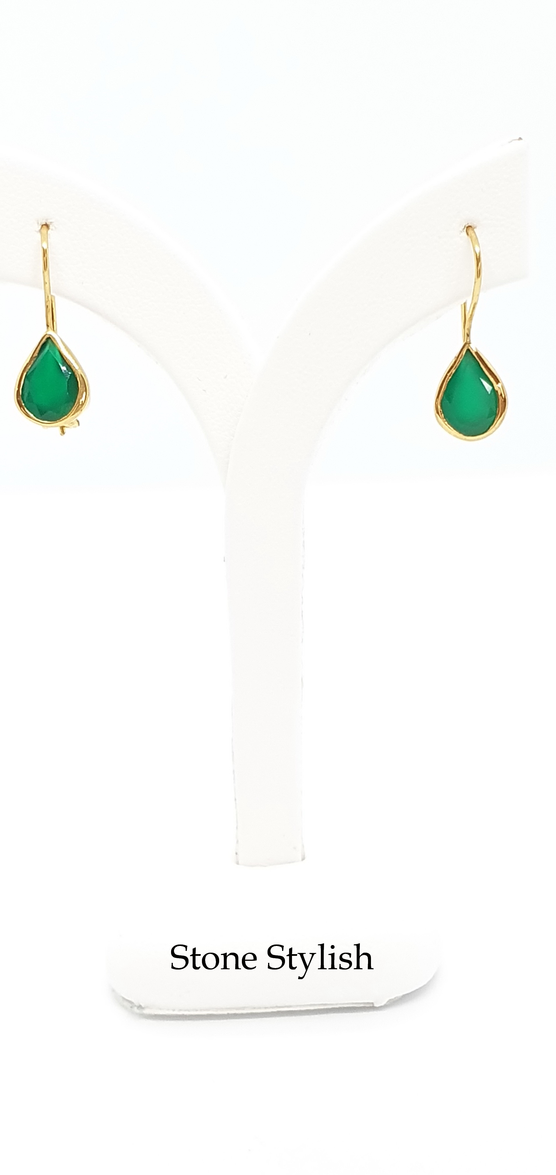 ต่างหูหยกแบบห่วงยาว Jade Earring