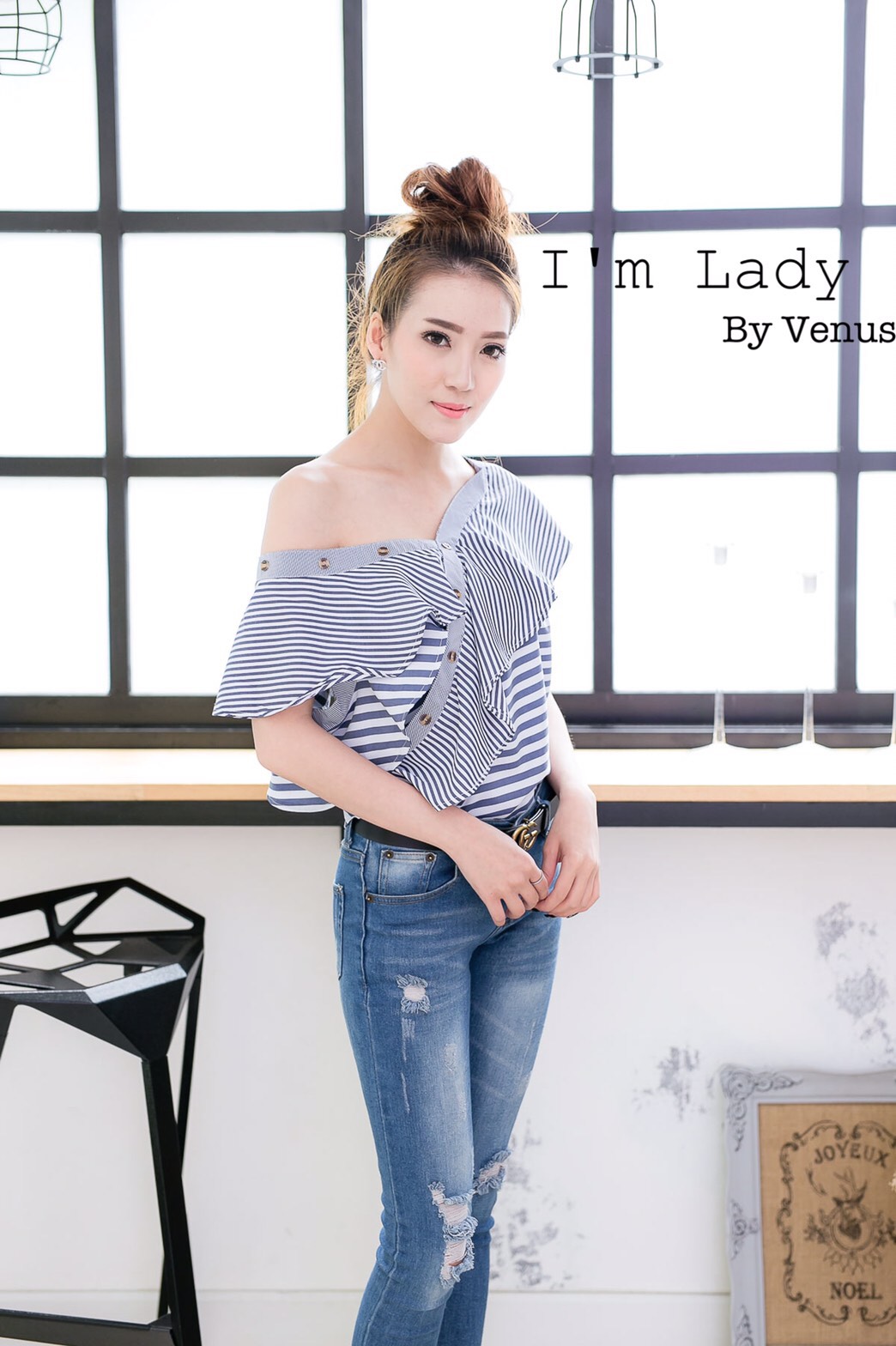 มาเพิ่มรอบที่ 5 แล้วนะคะ ขายกันให้เบื่อไปเลย มาเท่าไรก็หมด!!! I'm Lady By Venus เสื้อระบายดีไซต์ แบรนด์ Self-portrait กำลังฮิตกันในตอนนี้งานเก๋มากพู